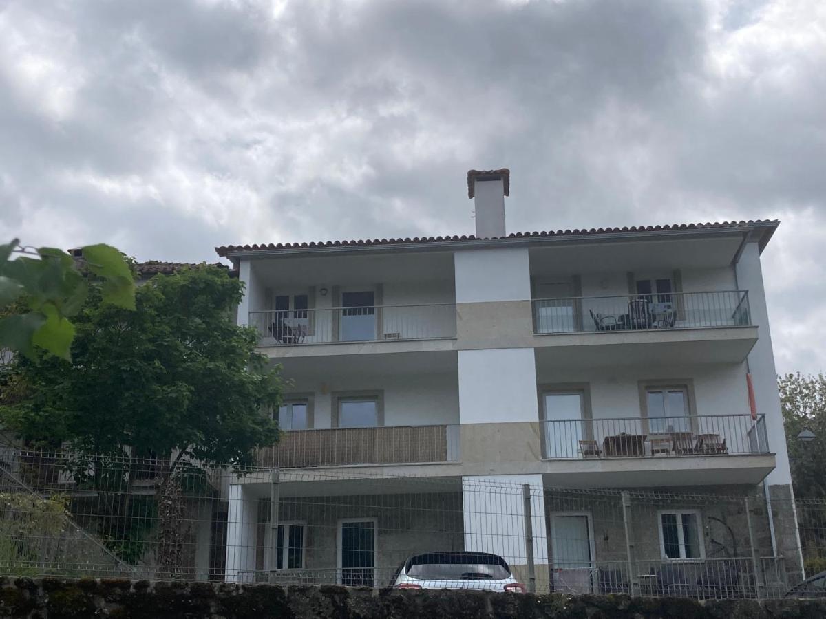 Placido River House Apartamento Ponte da Barca Exteriör bild